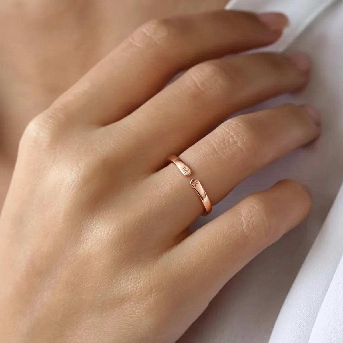 Anillo Ajustable con Iniciales